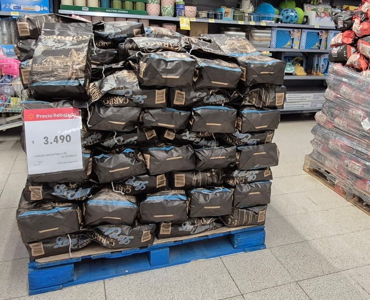 Pallet de exhibición de La Estancia en sala de venta
